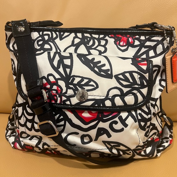 Coach Carissa Poppy Bag - Picture 1 of 16